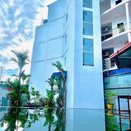 Hotel Nelly Vavuniya Eksteriør bilde
